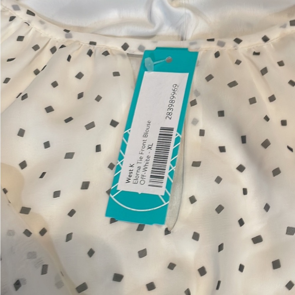 Women’s Dress Top - Picture 2 of 3